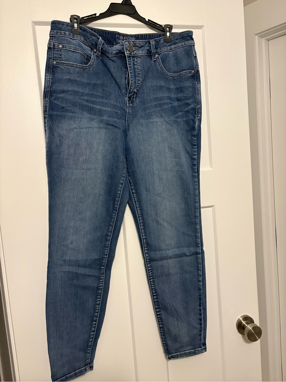 Maurices Skinny Jeans in Medium Blue Wash